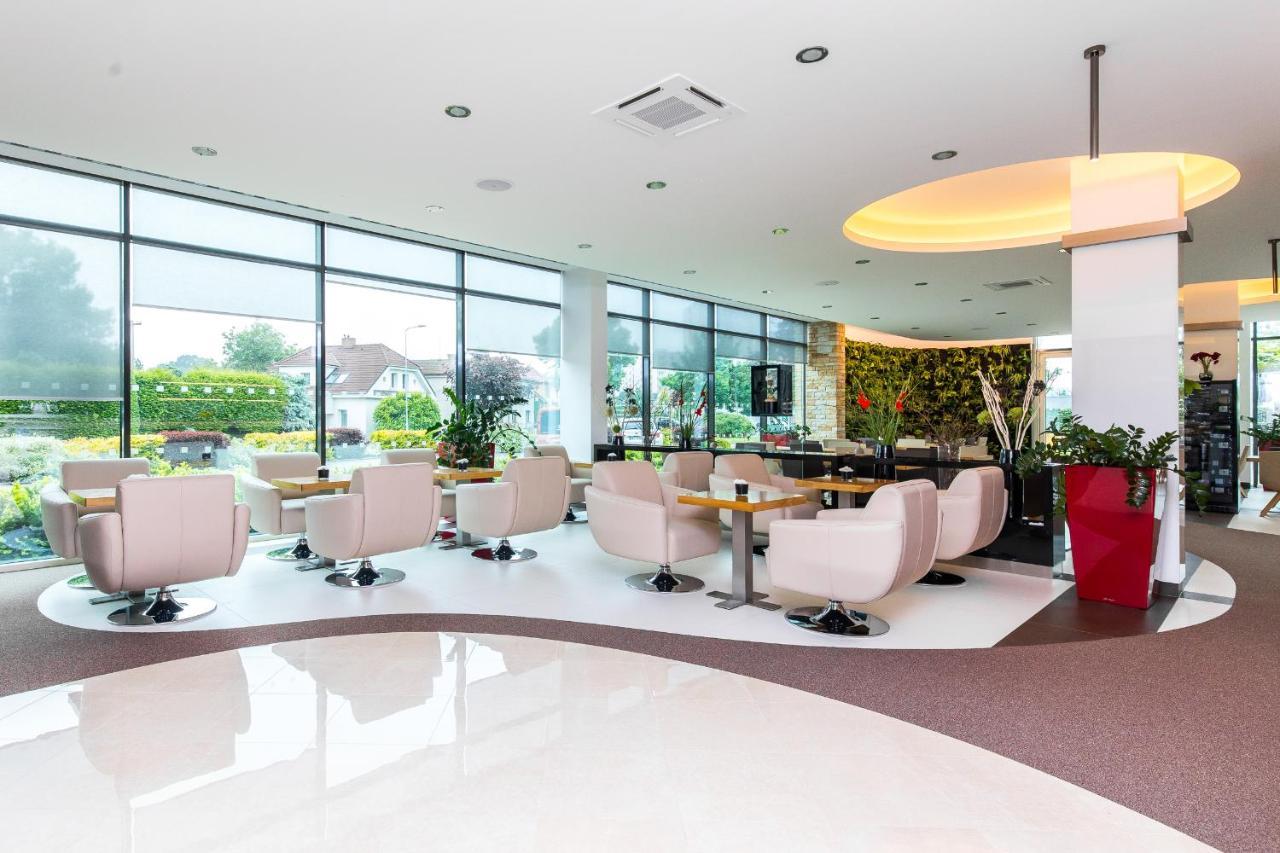 Pierre Hotel Пардубіце Екстер'єр фото